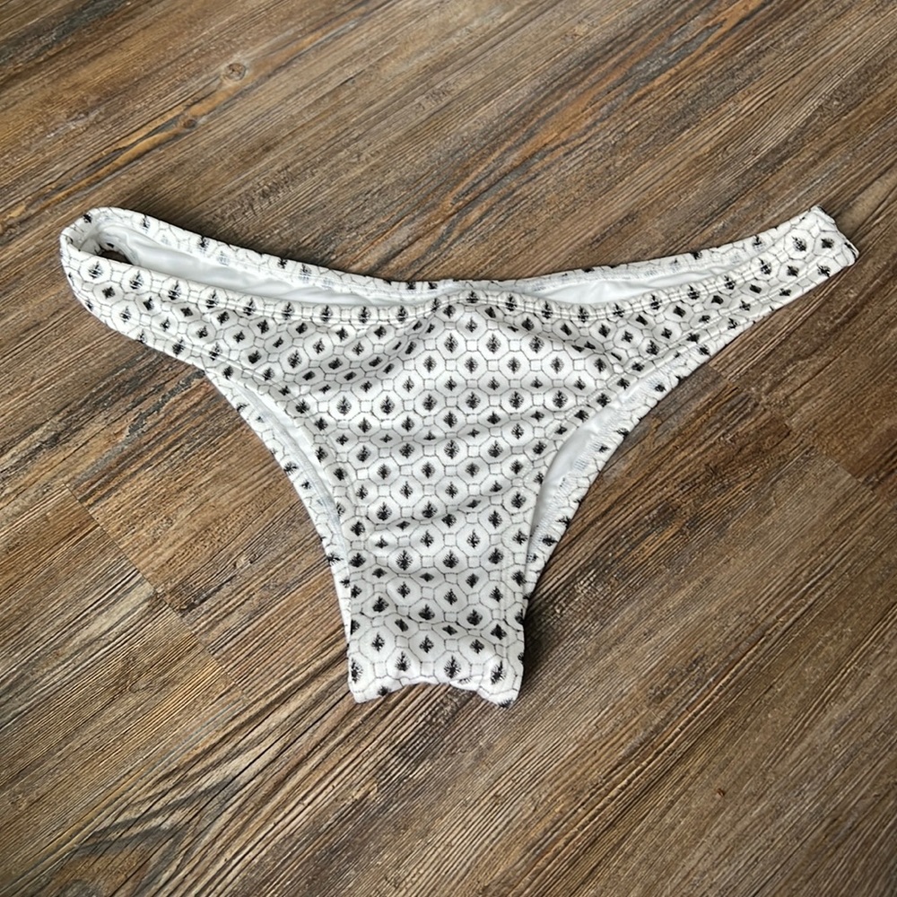 Victoria Secret “The Itsy” White with Black Patterned Swimsuit Bottoms